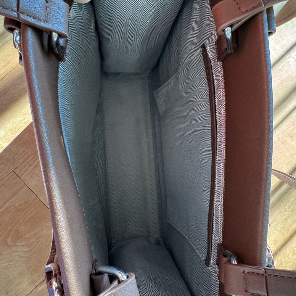Elegant Brown Leather Tote Bag handbag - Picture 8 of 10